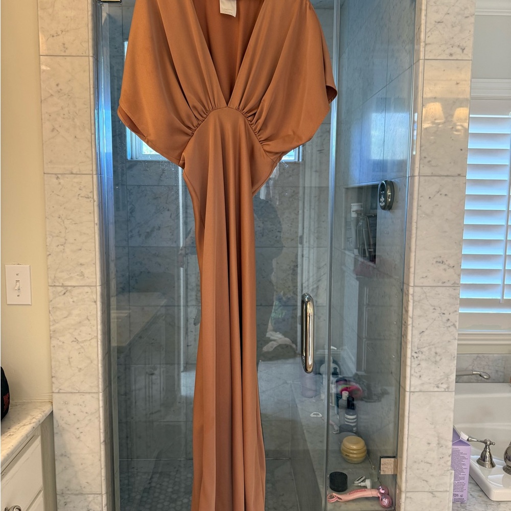 BHLDN Leila Deep-V Flutter Sleeve Satin A-Line Gown | Sand Dune | Size 10 - Picture 3 of 4